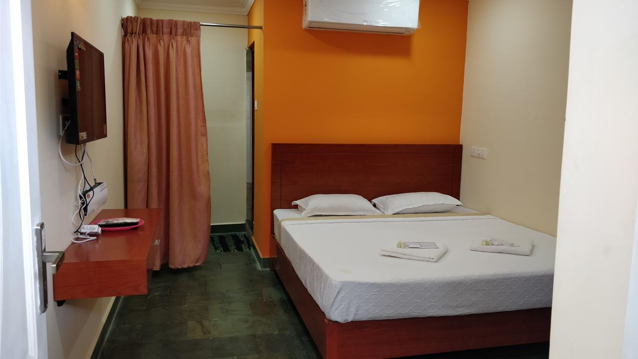 Hôtel King Park à Pondichéry Extérieur photo