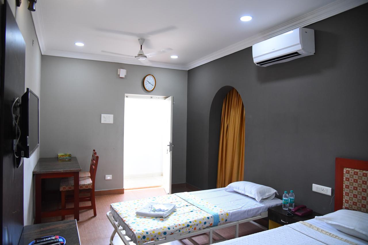 Hôtel King Park à Pondichéry Extérieur photo