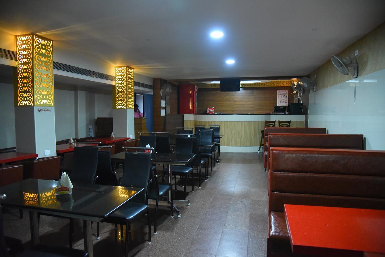 Hôtel King Park à Pondichéry Extérieur photo