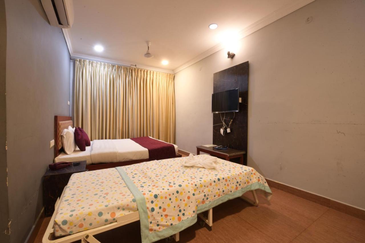 Hôtel King Park à Pondichéry Extérieur photo