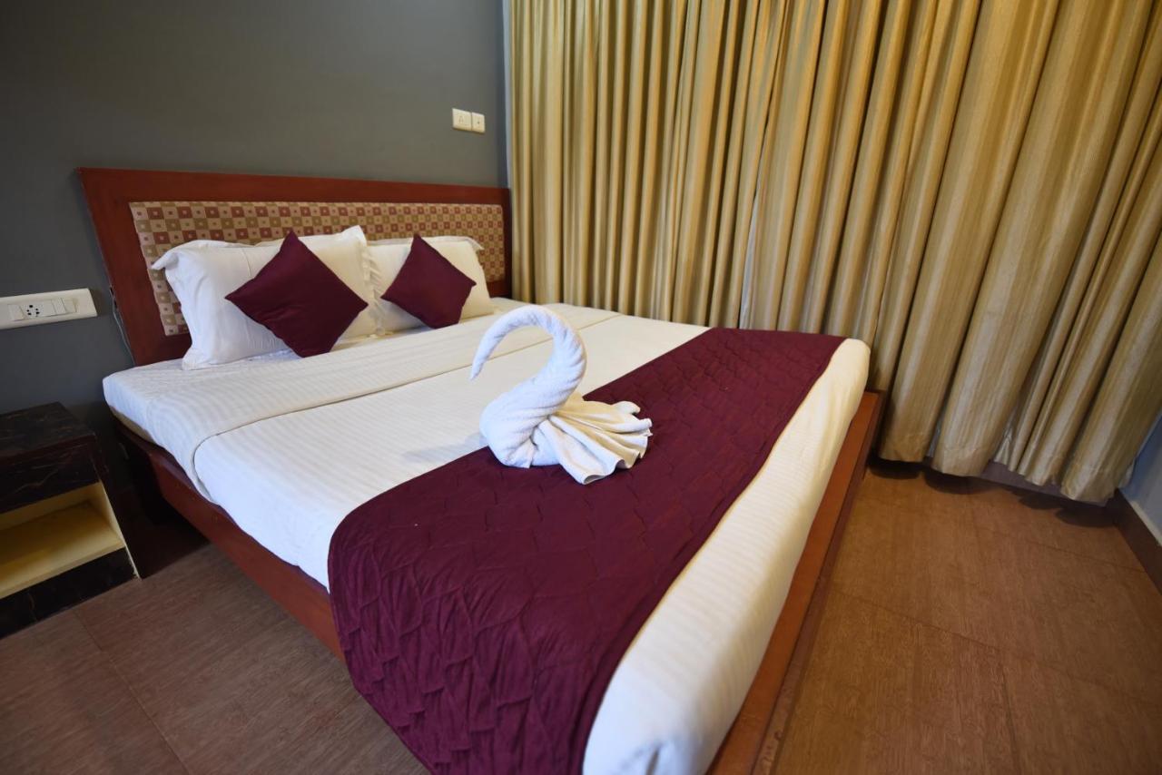 Hôtel King Park à Pondichéry Extérieur photo
