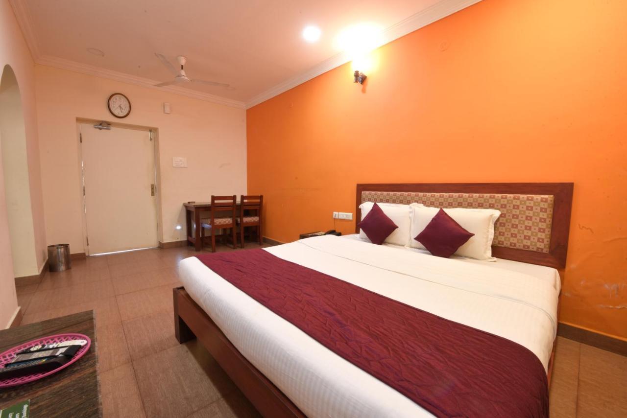 Hôtel King Park à Pondichéry Extérieur photo